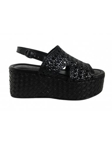 SANDALIAS CUÑA CARMELA 9774 161636 NEGRO